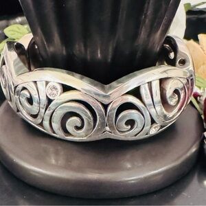 Brighton London Groove silver Swarovski hinged bangle bracelet